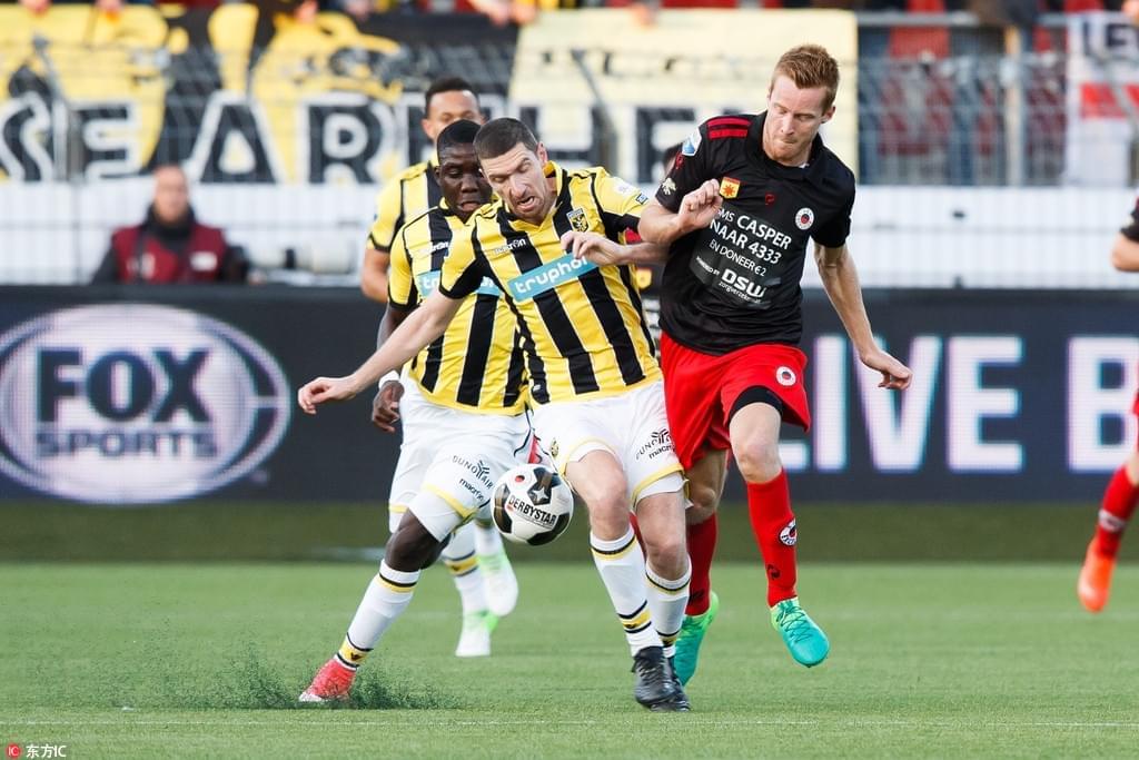 还帮助拉开 还帮助拉开